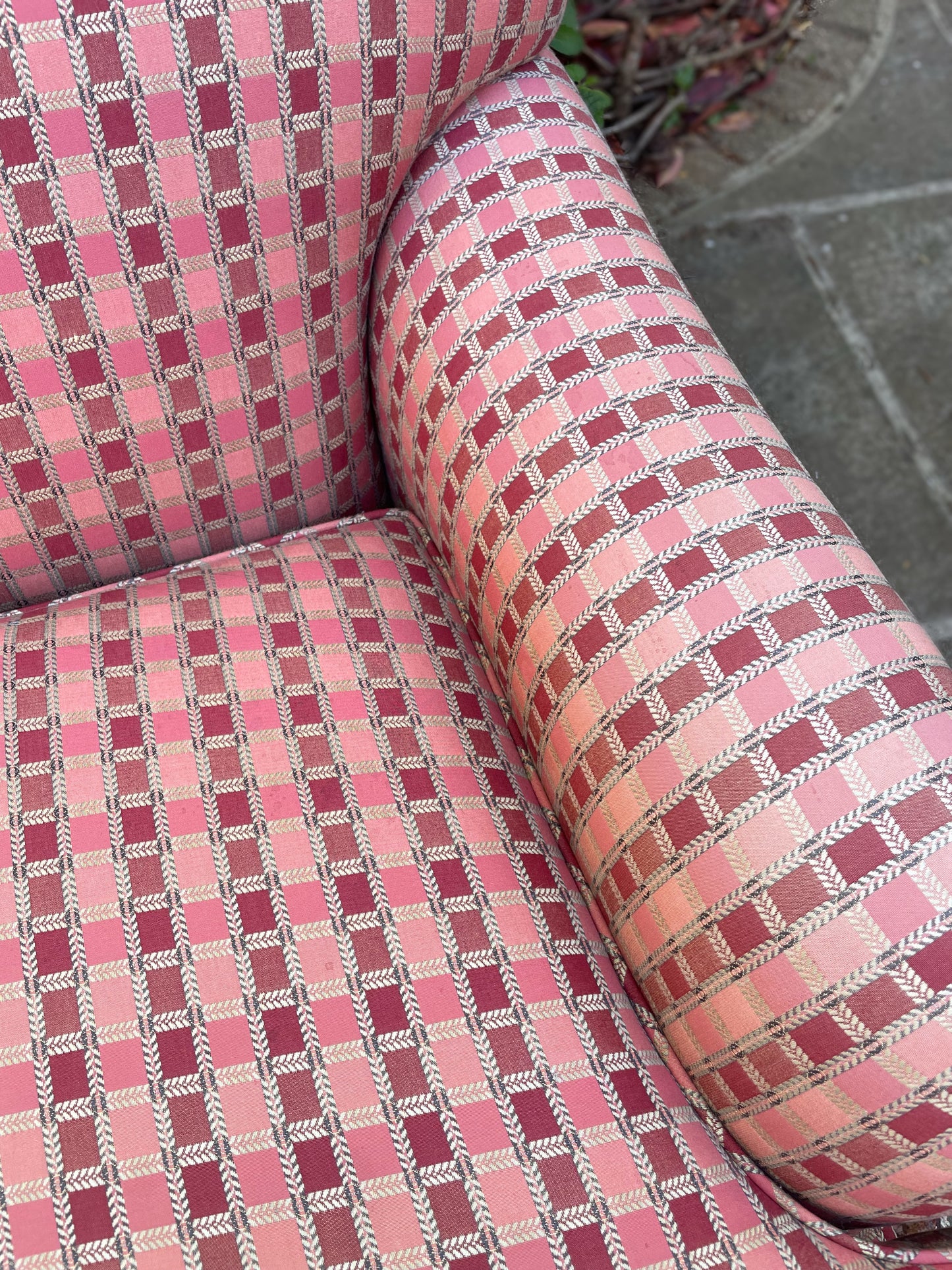 Howard style Pink sofa